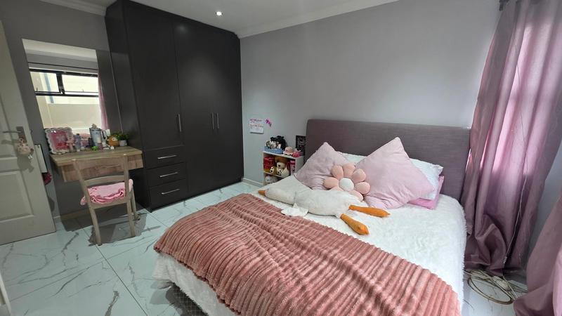 3 Bedroom Property for Sale in Hartenbos Heuwels Western Cape